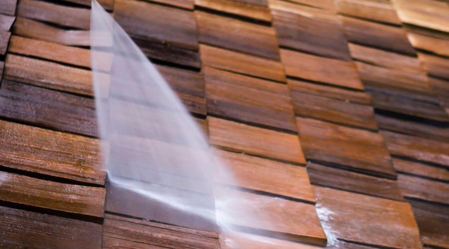 Professional gutter cleaning in Bethune, SC